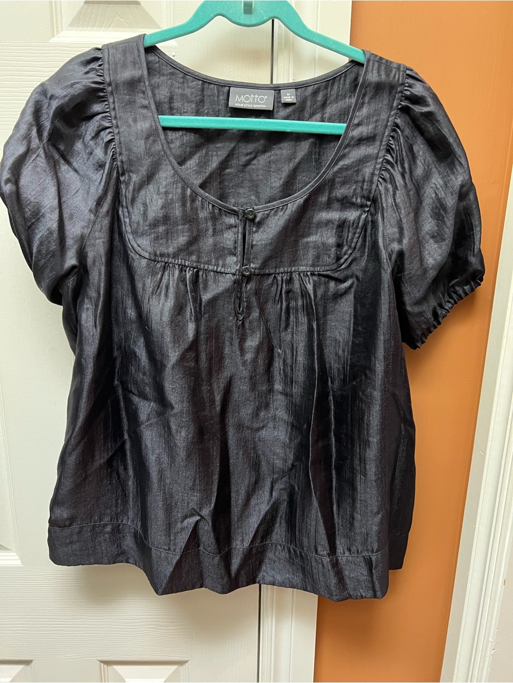 MOTTO Black Puff-Sleeve Square-Neck Blouse